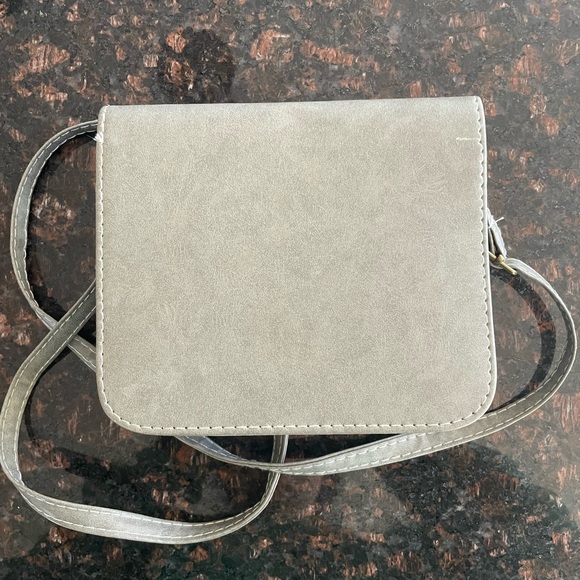 Heathered Light Grey Purse - Picture 3 of 3